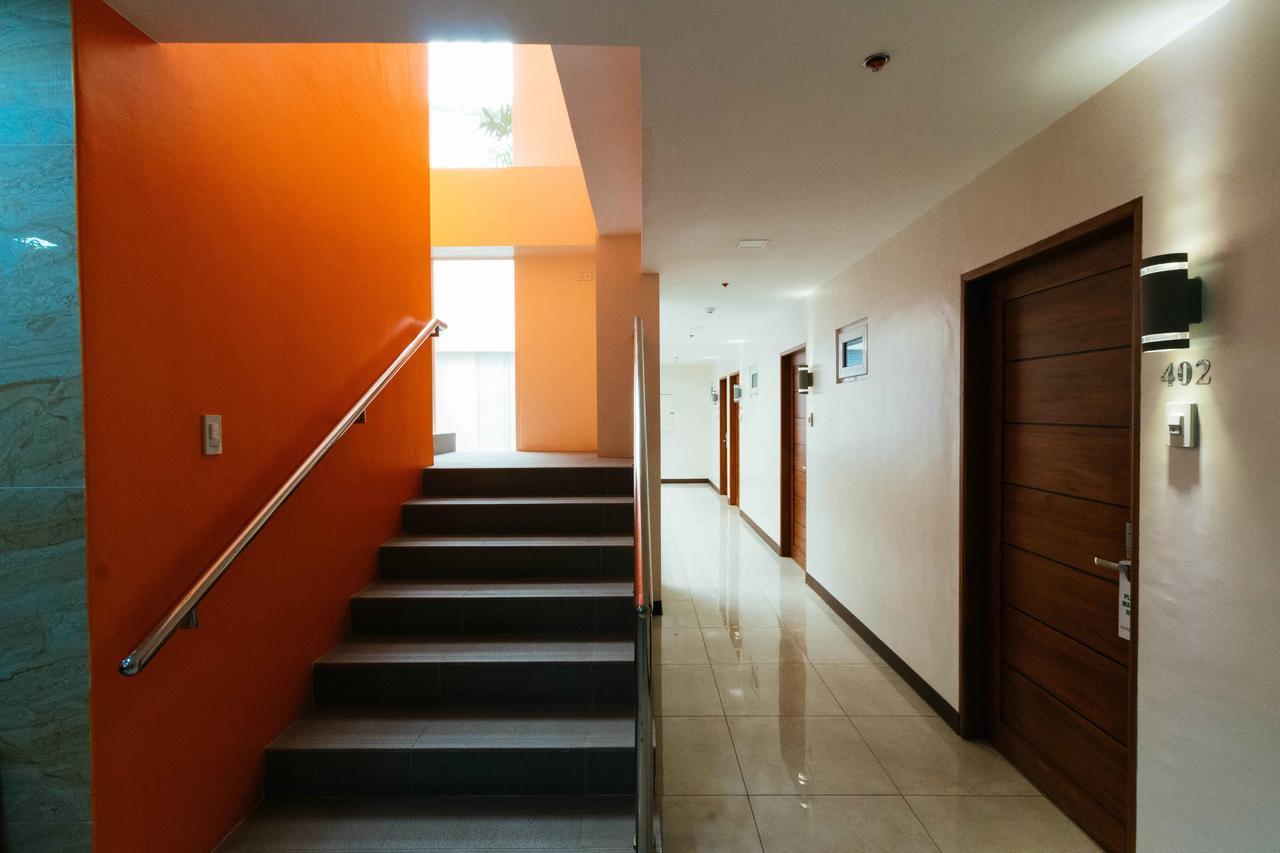 Hotel Reddoorz Premium @ Sampaloc Makati Makati City Esterno foto