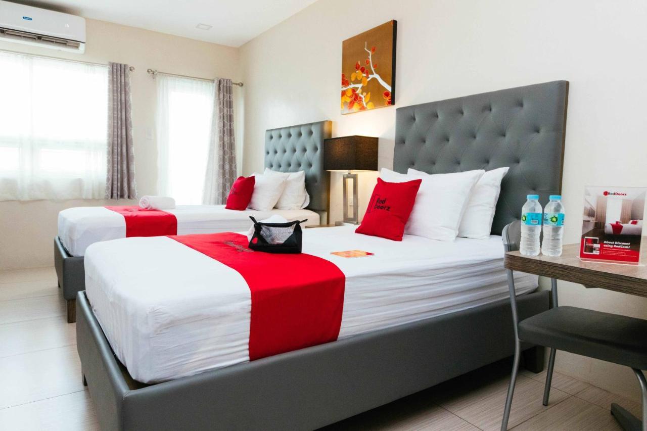 Hotel Reddoorz Premium @ Sampaloc Makati Makati City Esterno foto