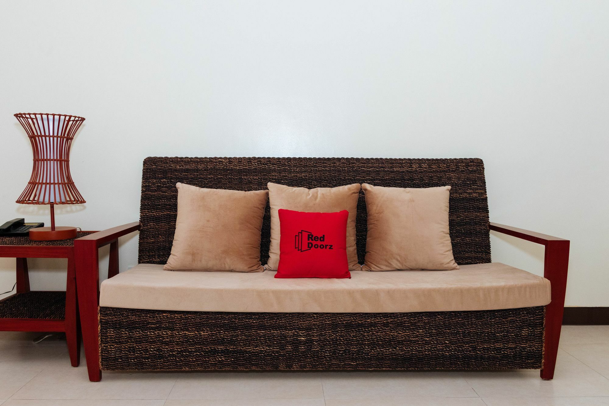 Hotel Reddoorz Premium @ Sampaloc Makati Makati City Esterno foto