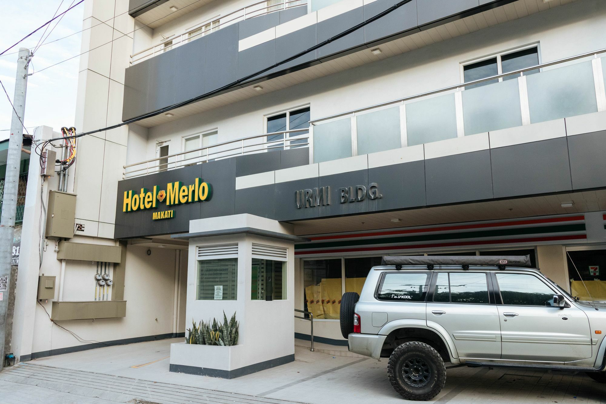 Hotel Reddoorz Premium @ Sampaloc Makati Makati City Esterno foto