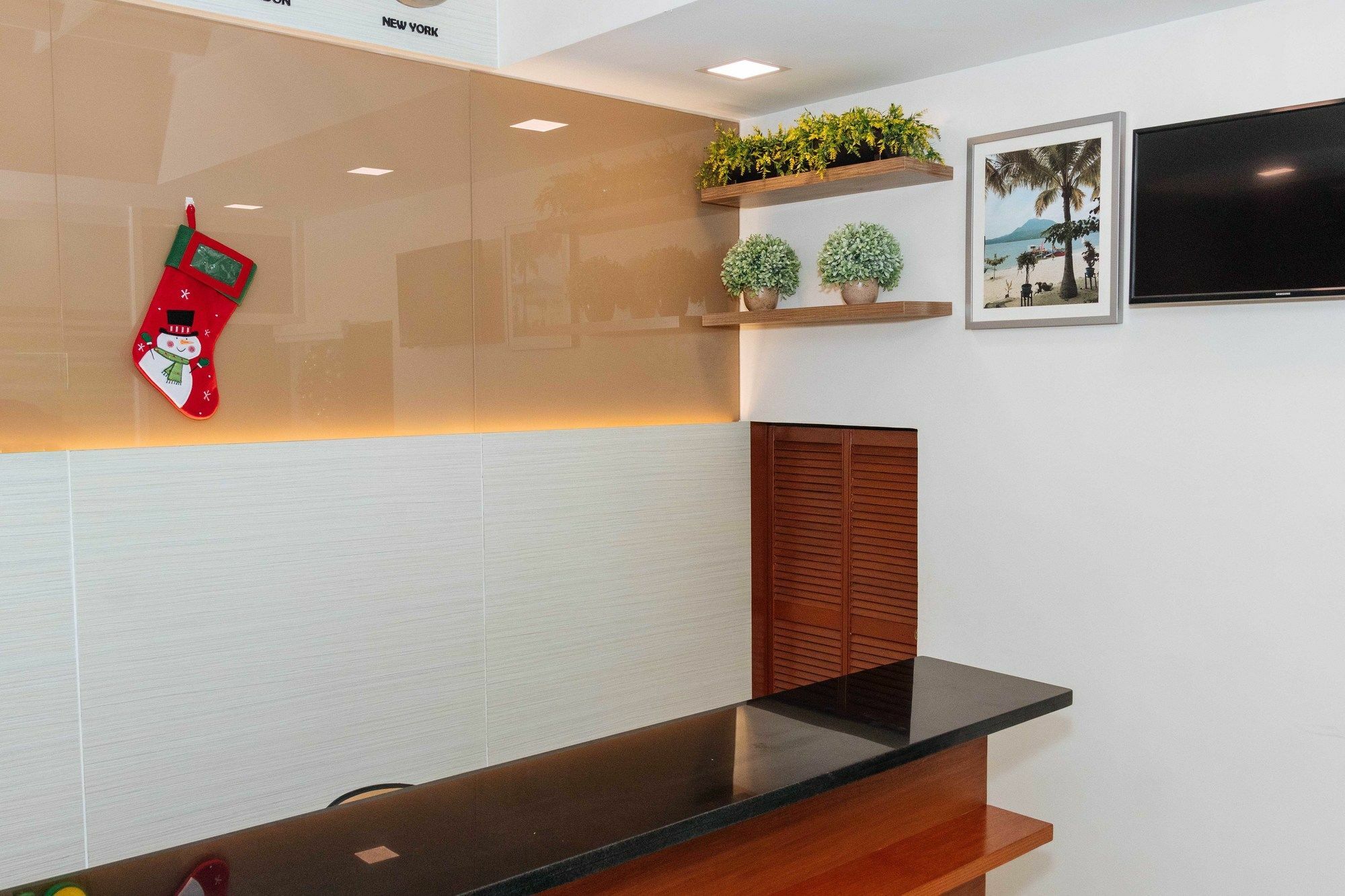 Hotel Reddoorz Premium @ Sampaloc Makati Makati City Esterno foto